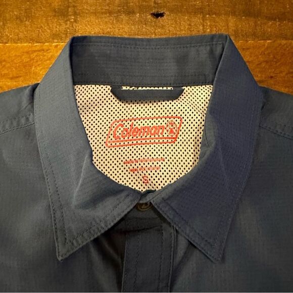 Coleman Performance Short Sleeve Button Down Shirt - Picture 2 of 6